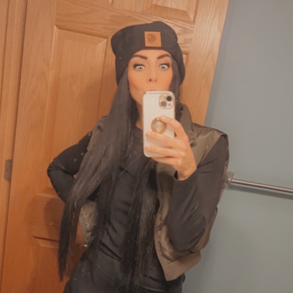 Meet your Posher, Brianna - Picture 2 of 3